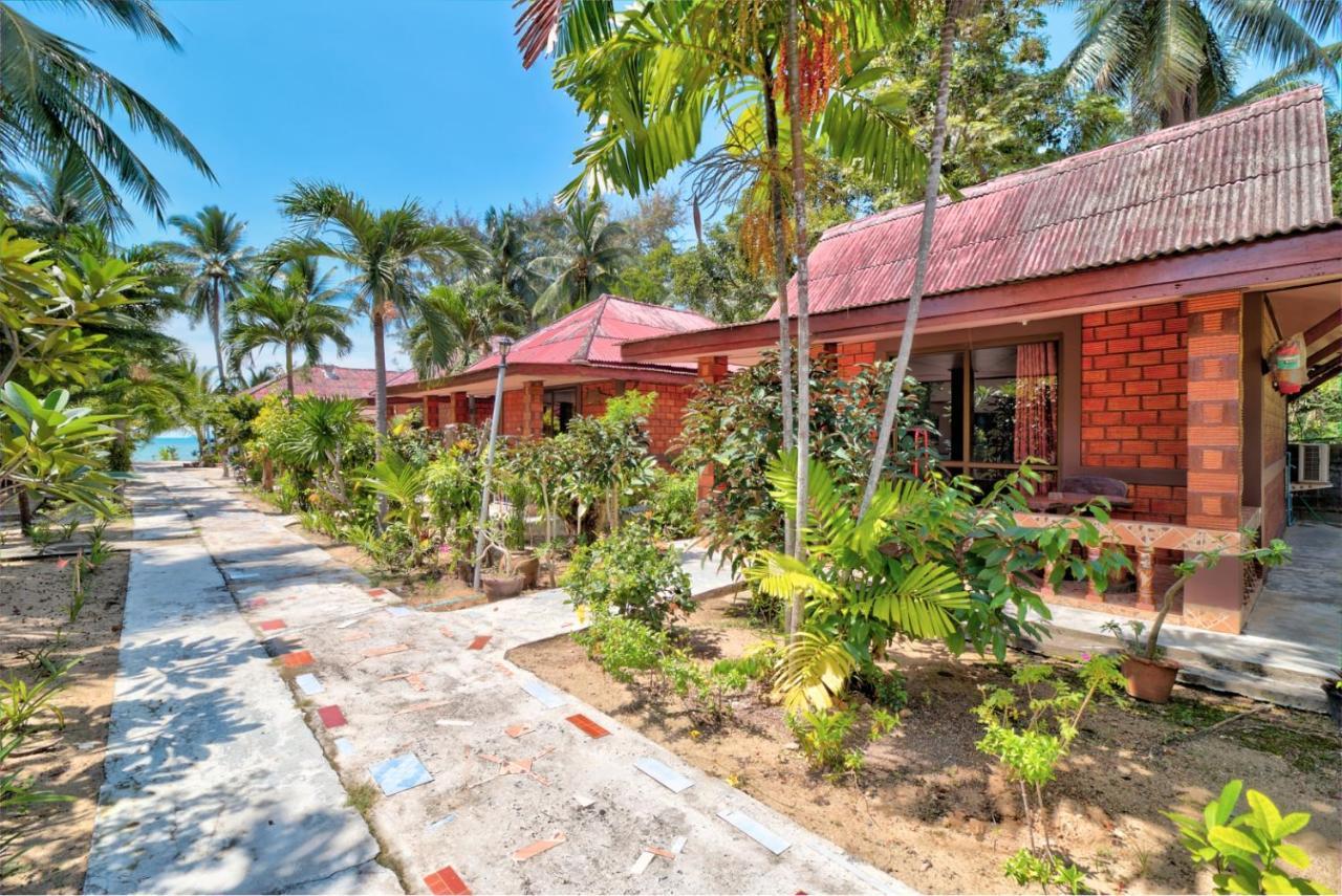 Sawai Home Resort Nathon Extérieur photo