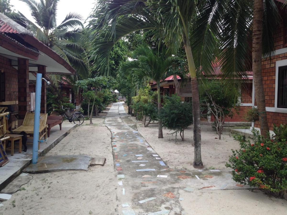Sawai Home Resort Nathon Extérieur photo